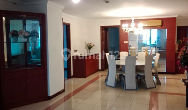 Apartment di Riverside Muara Karang Luas 198 M² Semi Furnish