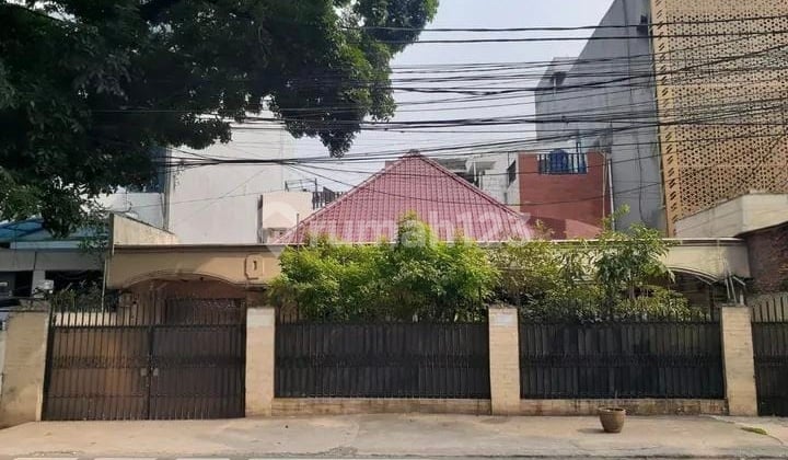 Rumah Tingkat Strategis Area Komersial Bisnisdi Pinggir Jl Raya Dr..Saharjo Jaksel Lt 310 Lb 275