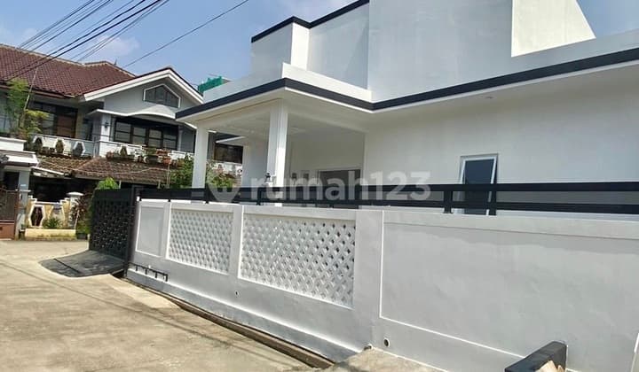 Rumah Baru Hook Mewah Murah Lt210 Lb 150 Carport 2 Mobil Di Pekayon Galaxy Bebas Banjir