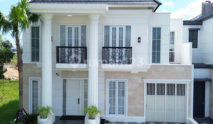 Rumah Mewah, Ada Kolam Renangnya, Dekat Universitas Hasanuddin