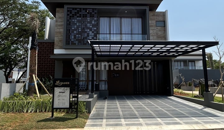 Rumah 5 Kamar Tidur, Dekat Panakukkang Makassar