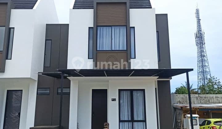 Rumah 4 Kamar Tidur, Siap Huni, Posisi Sudut, Dalam Kota Makassar