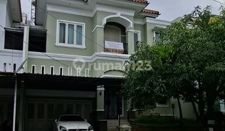 Large and Well-Maintained House in the Center of Makassar City