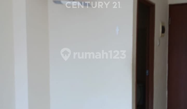 Apartemen Tifolia Lantai Rendah Unfurnished Selangkah ke LRT