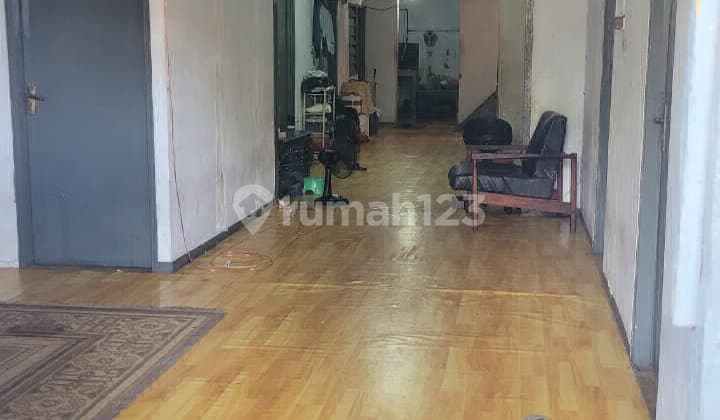 Residential House suitable for Online Warehouse Storage Business Location