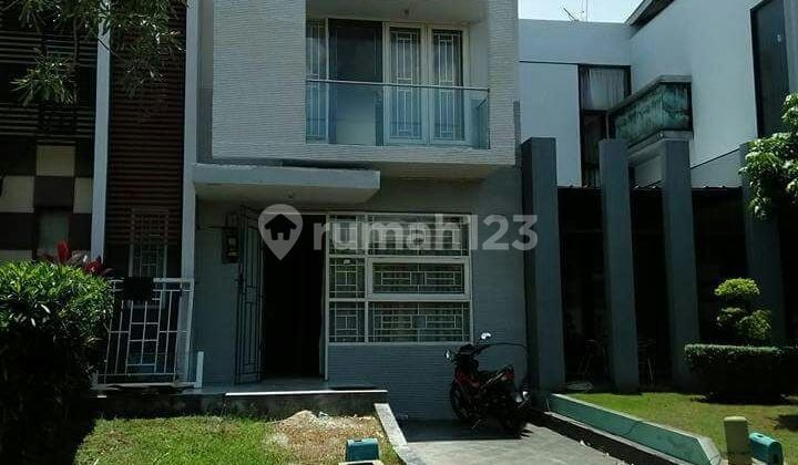 Rumah Serpong Village Pondok Jagung 2 Lantai Bagus