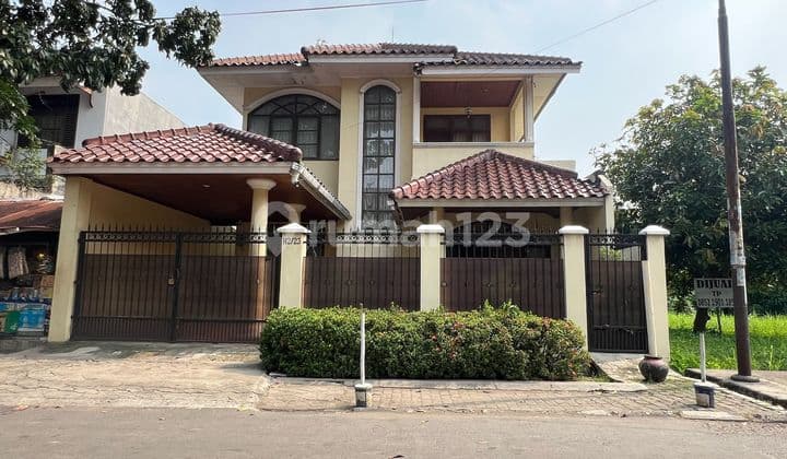 Rumah Griya Loka 2 Lantai Bagus Strategis