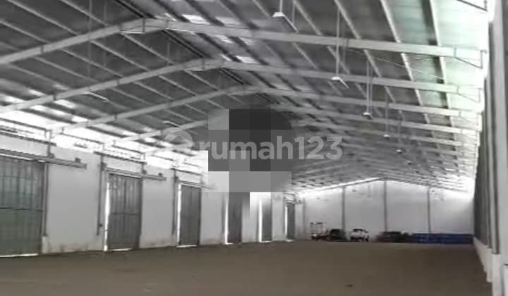 Limited, good quality Regional Government Training warehouse