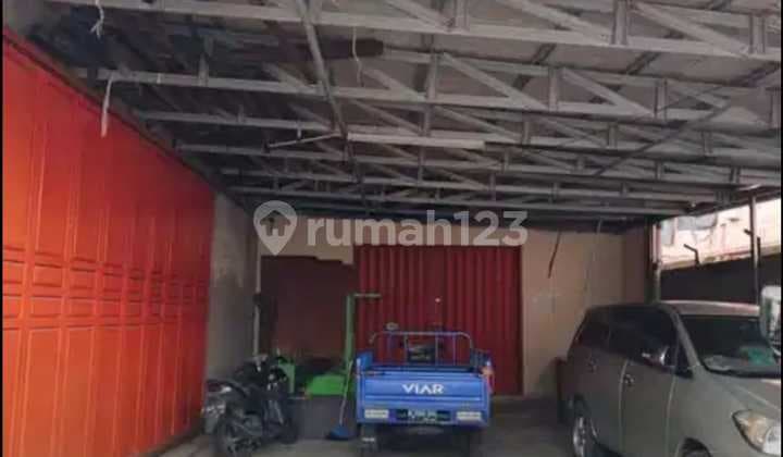 Cipadu Warehouse Has Mess