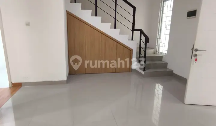 Puri Beta 2 House Near Transjakarta