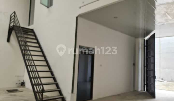 Gudang Teluk Naga Ada Kantor