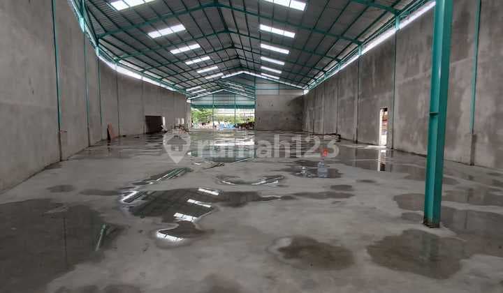 Rawa Buaya Warehouse Has Loading Dock