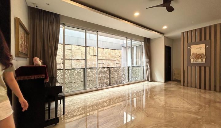 Rumah di Duta Garden SHM Furnished Hadap Utara