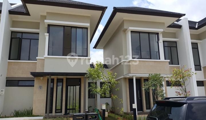 Rumah Baru Bsd Illustria Hadap Taman 2 Lantai Luas 7x18