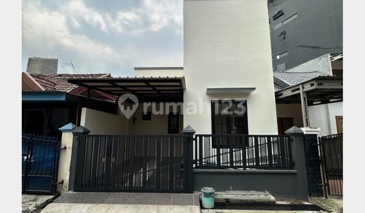 Rumah Sebelah Mall di Cluster Cataliina Gading Serpong