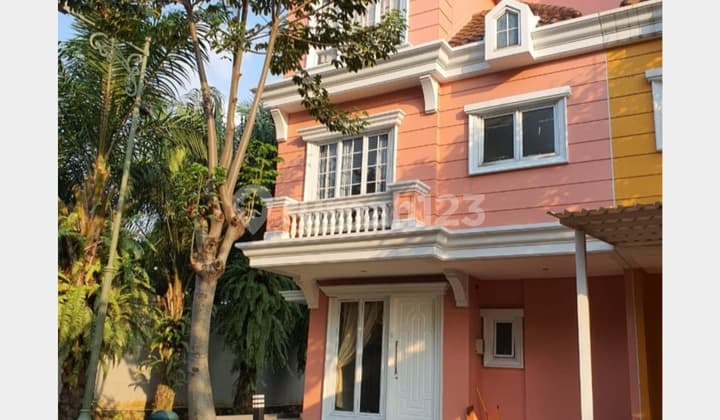 Rumah Sebelah Taman Posisi Dipojok Omaha Village, Gading Serpong, Tangerang