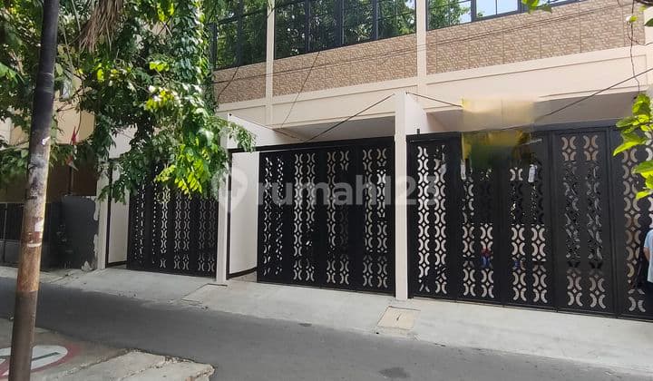 Rumah Baru 3 Lt .sangat Strategis Ke Mall,ke Rs,univ Ternama