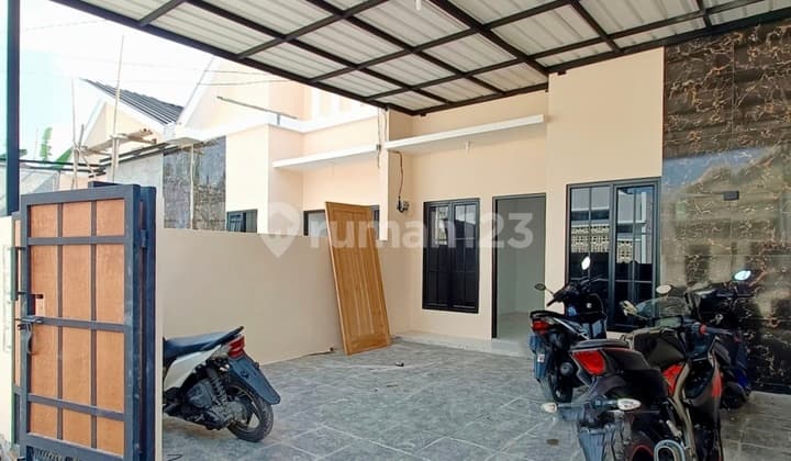Dijual Rumah Minimalis Cantik di Padurenan Mustika Jaya Bekasi Kota di Tpu Pedurenan, Jl. Bengkong, Padurenan, Mustikajaya, Kota Bekasi, Jawa Barat, Indonesia, 17156, Padurenan