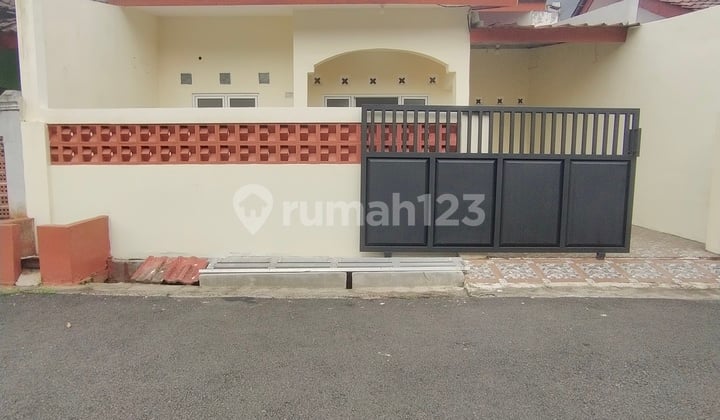 For Rent House in Dukuh Zamrud Mustika Jaya Bekasi City