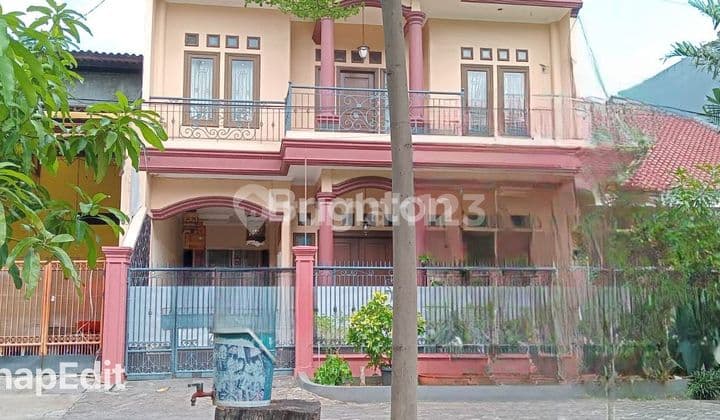 Rumah Mewah 2,5 Lantai di Rawa Badak Utara