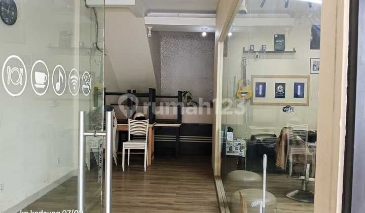 For Sale, 3-Storey Cemara Shop House, Ideal for Business & Investment in Kota Harapan Indah.