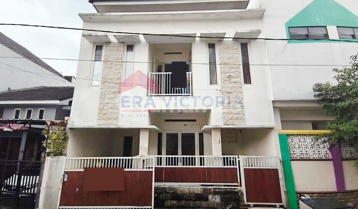 Dijual Rumah Kost Aktif Lokasi Strategis Dekatyt Area Usaha Poros Soekarno Hatta Dekat Kampus Asia, Ub