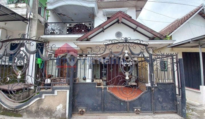 Rumah 2 Lantai Pinggir Jalan Raya Pakis Dekat Pasar Pakis