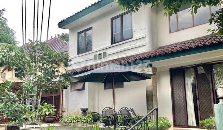 Dijual Rumah Exclusive Lingkungan Mewah Di Bintaro