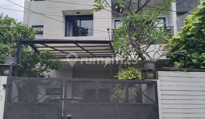 Dijual Rumah Siap Huni Dipejombongan Jakarta Pusat