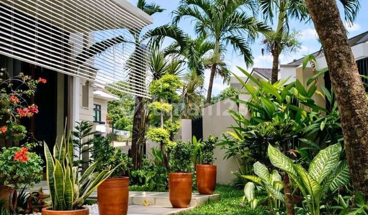 Dijual Rumah Mewah Hoek Bintaro Sektor 3