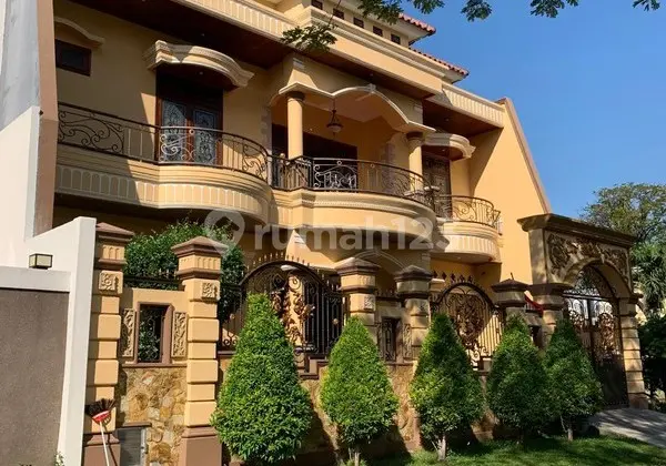Dijual Rumah Villa Royal Pakuwon City Surabaya - Hunian Mewah, Kokoh & Siap Huni di Timur Surabaya