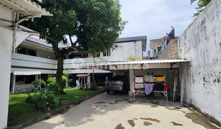For Sale Anjasmoro House, Central Surabaya, Strategic Location