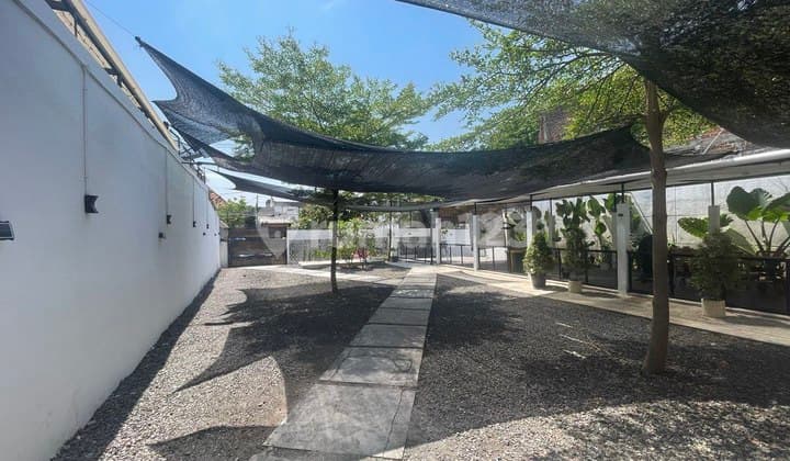 Bangunan Komersial Strategis Pusat Surabaya,cocok Untuk Cafe