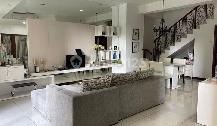 Waterplace Owner Bu Tower C Garden Mansion Pakuwon Indah West Surabaya