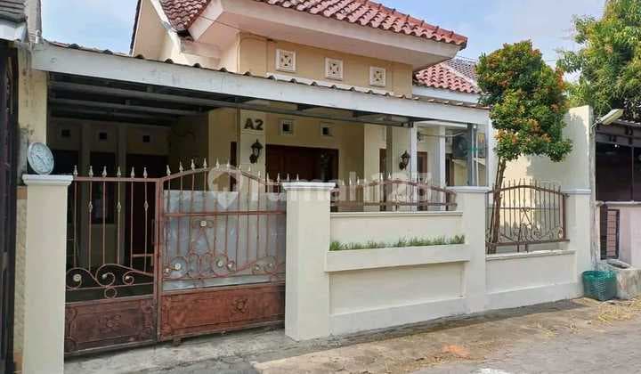 Rumah Cantik dan Murah di Barat Kampus Umy