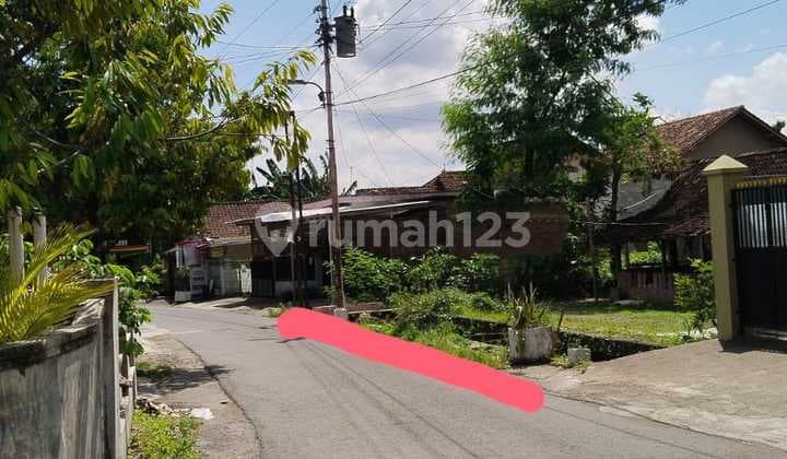 Tanah Strategis Dibawah Pasaran Diutara Uad Pusat