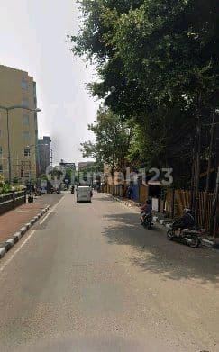 Tanah Luas 1.820 M2 Dekat Jalan Raya Mangga Besar, Jakarta Barat