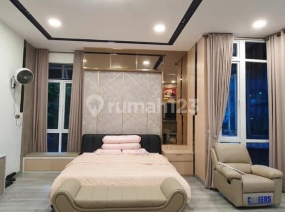 Rumah 2,5 Lantai 80% Marmer Fully Furnished Di Sunter, Jakut