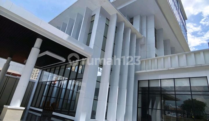 Gedung Baru Siap Pakai Ada 2 Lift Penumpang Dekat Cawang Jaktim