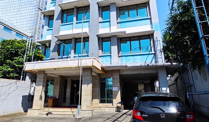 NJOP Value | 4 3/4 Story Building Area 2,448 M2 in Salemba, Central Jakarta