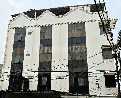 Office + Boarding House 5 Floors 700 M2 With Lift in Bungur, Central Jakarta