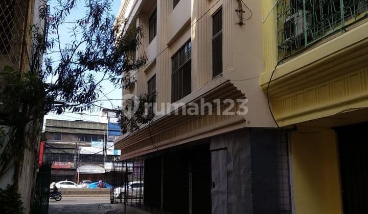 Ruko 4 Lantai Siap Operasional Di Jalan Hasyim Ashari, Jakpus