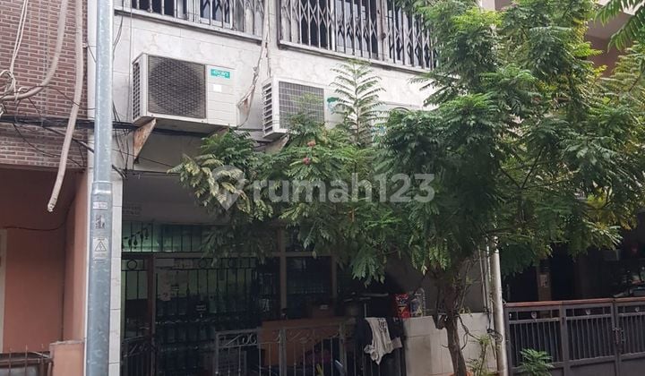 Rumah 3 Lantai Dalam Komplek Di Gunung Sahari, Jakarta Pusat
