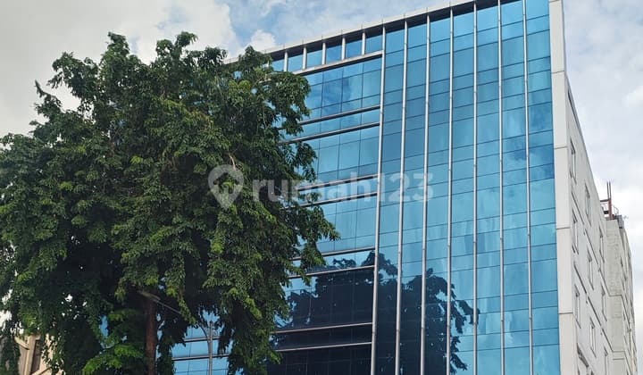 Office Building Area 8,800 M2 With Elevator Near Mampang, South Jakarta