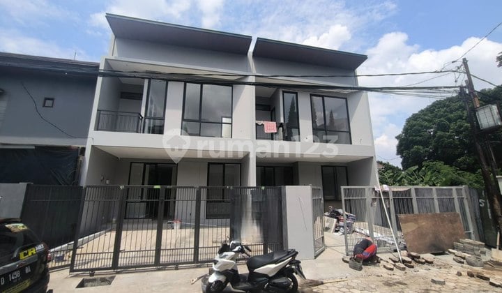Rumah Baru Terusan Sutami Setra Sari Bandung Dekat Tol Pasteur