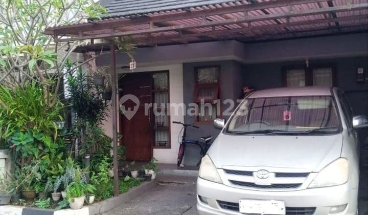 Rumah Terawat Siap Huni Strategis di Antapani Bandung