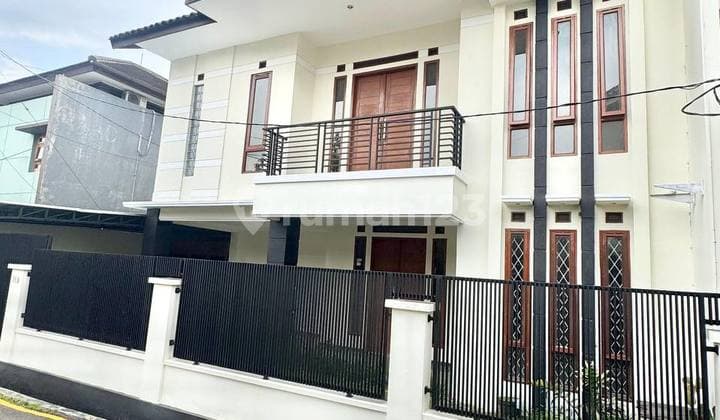 Rumah Megah Siap Huni di Turangga Bandung