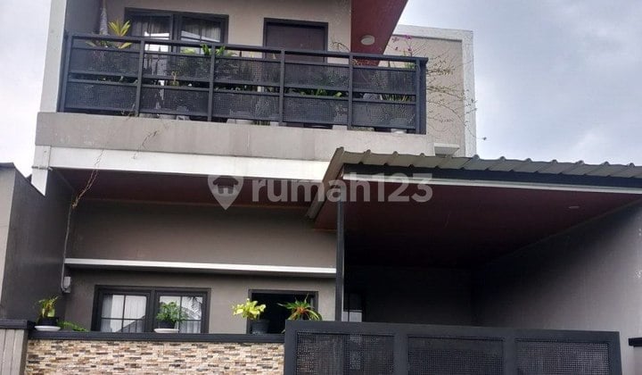 Rumah Bagus Siap Huni 2 Lantai Cisaranten Arcamanik Bandung