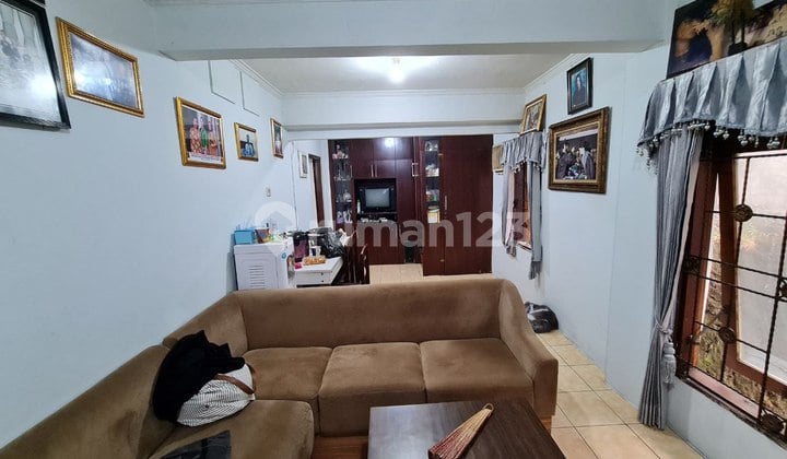 rumah hitung tanah di main road cihampelas cocok untuk ruang usaha