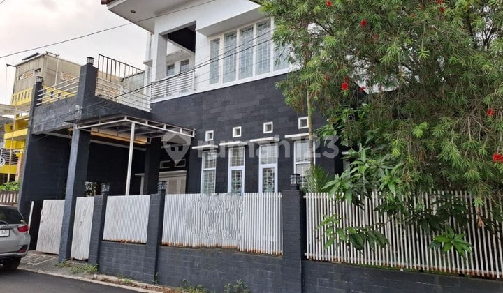 Rumah Lux 3 Lantai di Bawah NJOP Margahayu Buah Batu